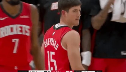 开云体育官方网址-谢泼德外线连中三记三分，火箭首节落后森林狼5分